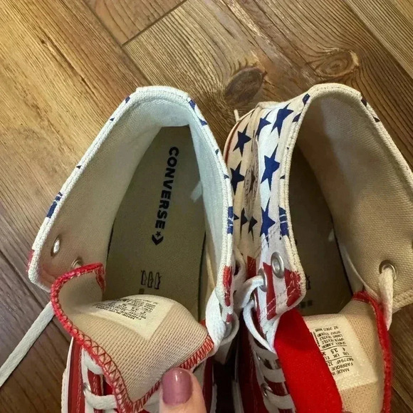 Converse Youth Kid’s Unisex American Flag High Top Sneakers - Size 4 like new - Picture 15 of 16